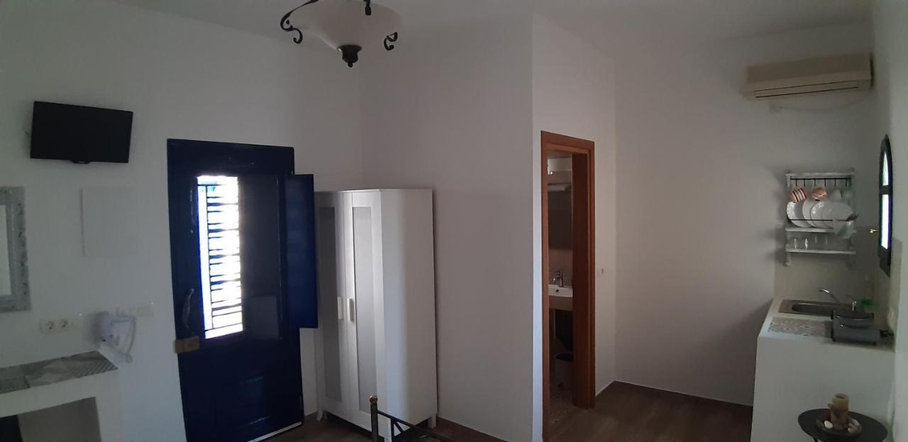 Villa Spyros Santorini เปริสซา ภายนอก รูปภาพ