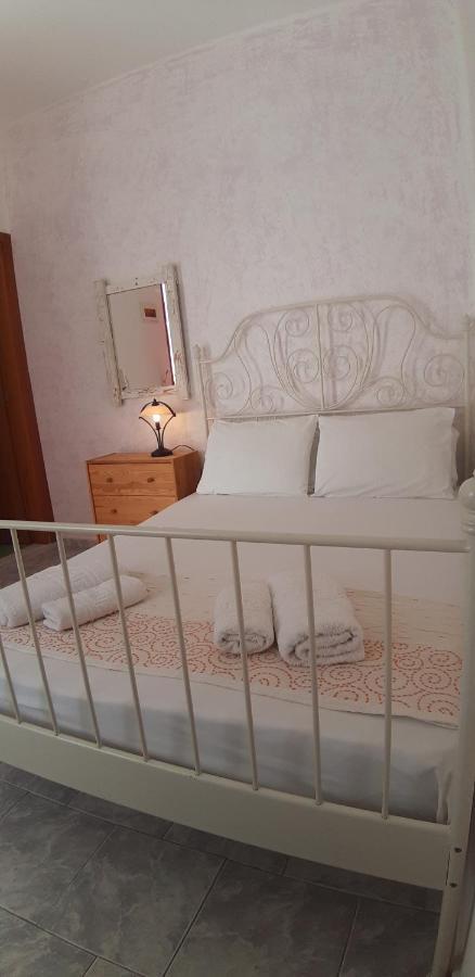 Villa Spyros Santorini เปริสซา ภายนอก รูปภาพ