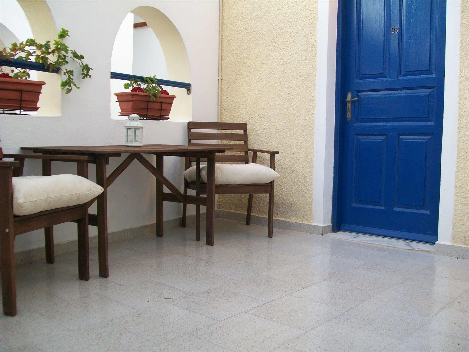 Villa Spyros Santorini เปริสซา ภายนอก รูปภาพ